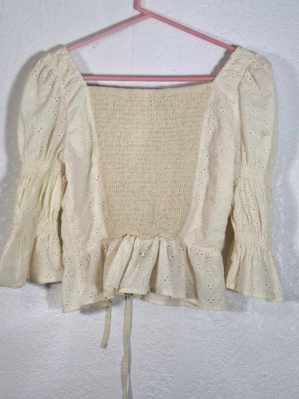 Scarlet Darkness Pale Yellow Cropped to Waist Peasant Look Top Size Small - Picture 2 of 6